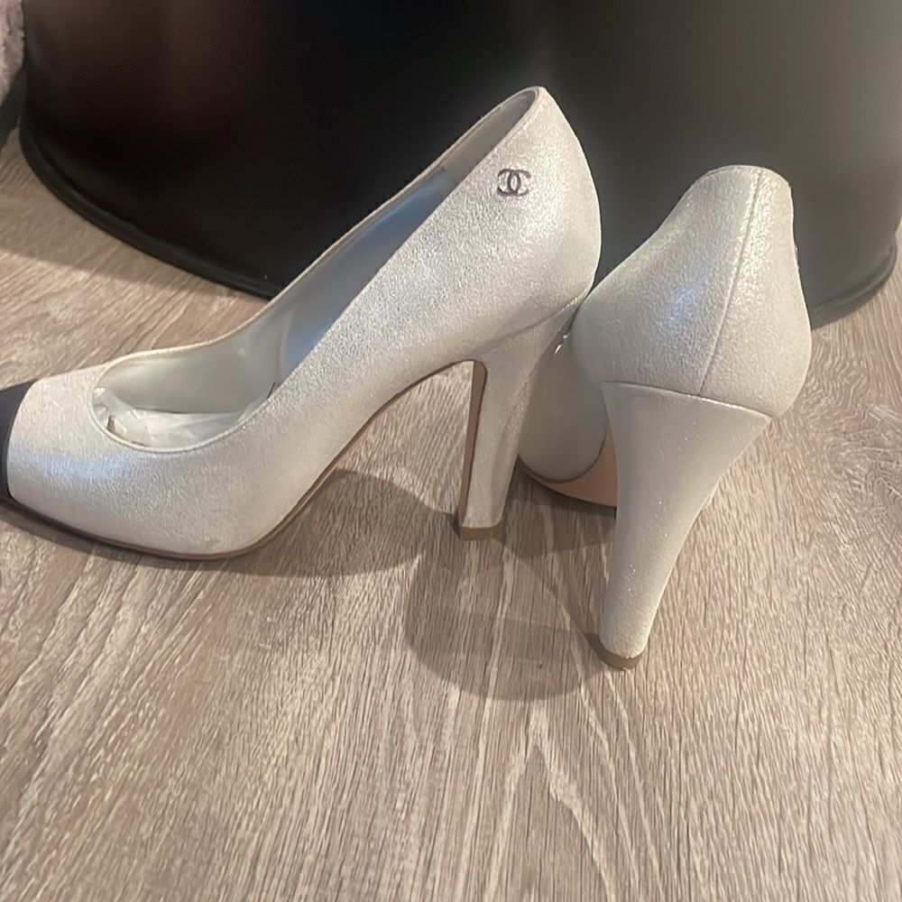 Chanel heels - Picture 5 of 9